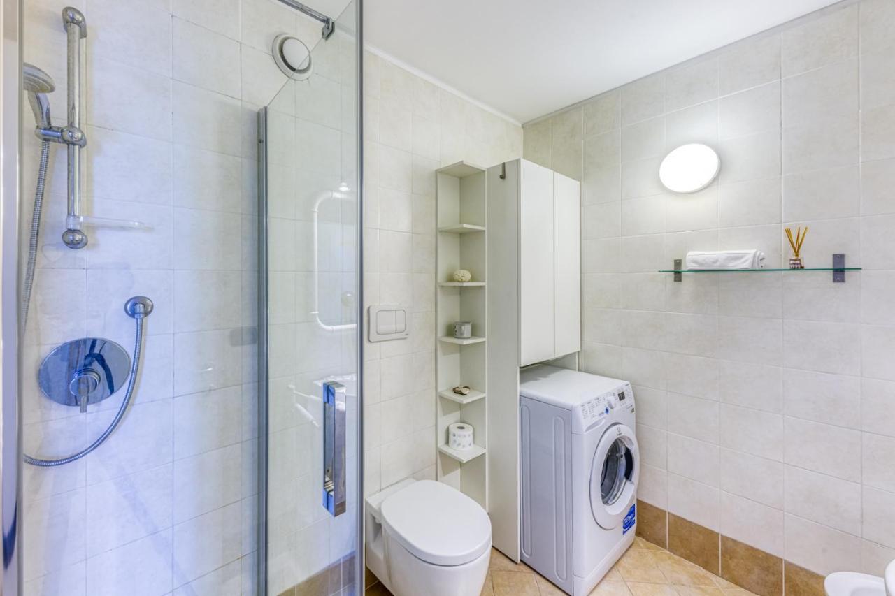 Casaviva - Con Terrazza E Parcheggio A Appartement